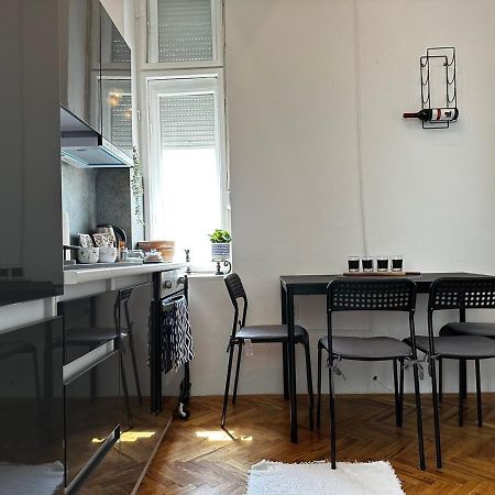 Pure Of Joy City Centre Apartment Subotica Exteriör bild