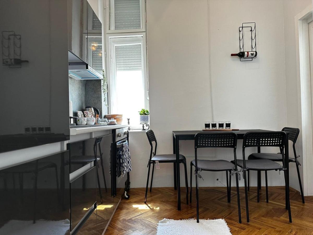 Pure Of Joy City Centre Apartment Subotica Exteriör bild