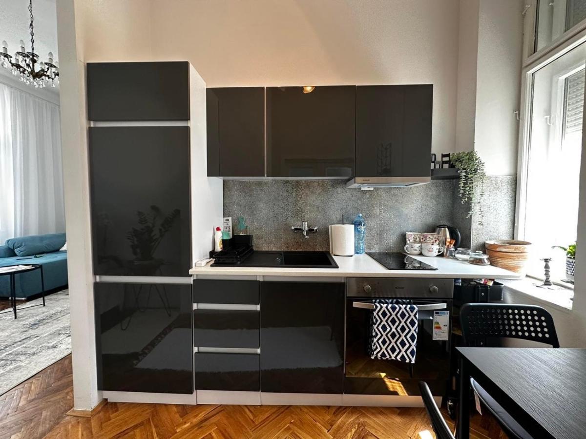 Pure Of Joy City Centre Apartment Subotica Exteriör bild